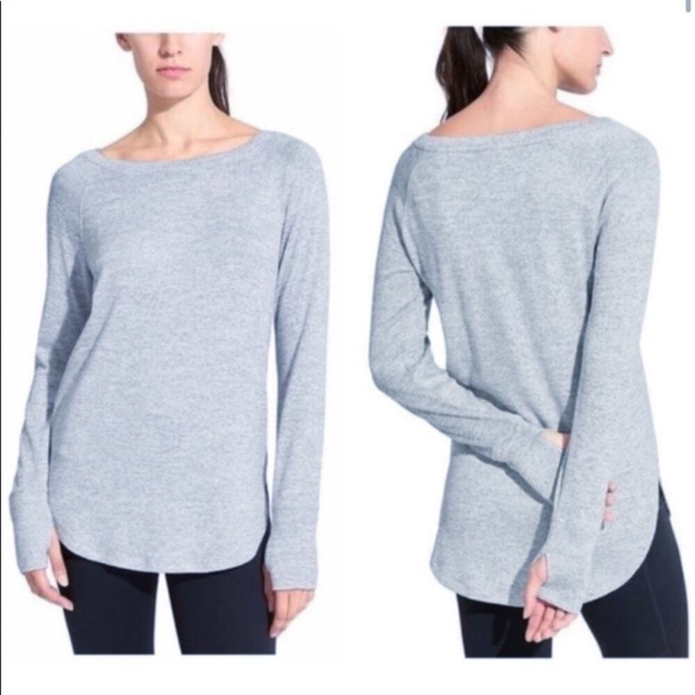 Athleta Pose Blue Heathered Long Sleeve Slubbed Hem Top